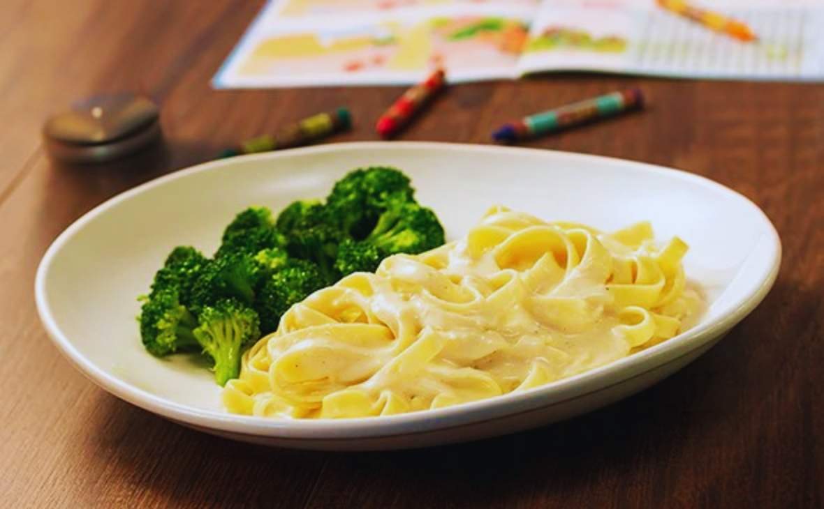 Kids Alfredo sauce with choice of pasta from Olive Garden kids menu